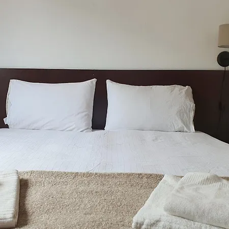 Tradicional Lagoa De Obidos Com Piscina Holiday home *